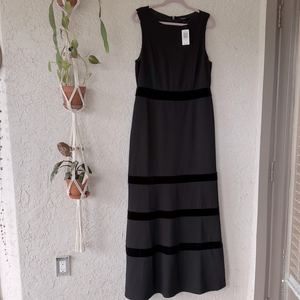 Torrid Special Occasion Black Crepe Scuba Knit & Velvet Stripe Gown size 14 NWT
